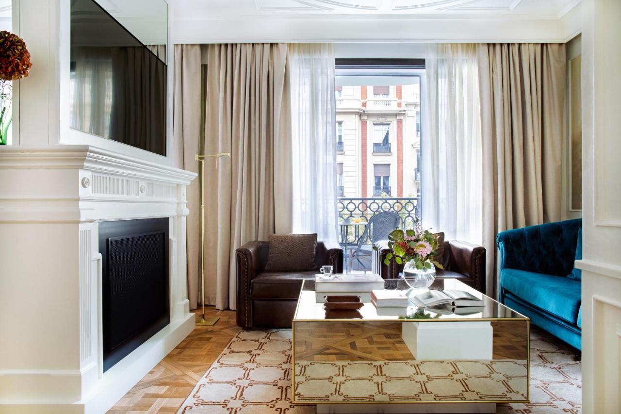 Bless Hotel Madrid - The Leading Hotels Of The World Bagian luar foto A living room in a suite at the Mandarin Oriental, Paris