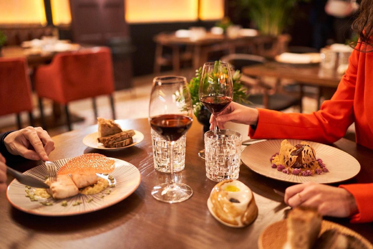 Bless Hotel Madrid - The Leading Hotels Of The World Bagian luar foto A restaurant in Madrid