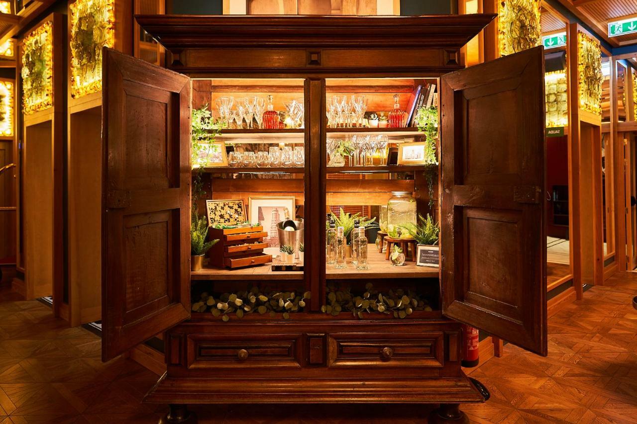 Bless Hotel Madrid - The Leading Hotels Of The World Bagian luar foto A home bar